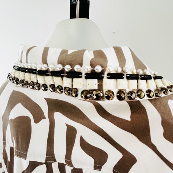 Cotton jacket animal print with bead embroidery - Picture 10 of 11